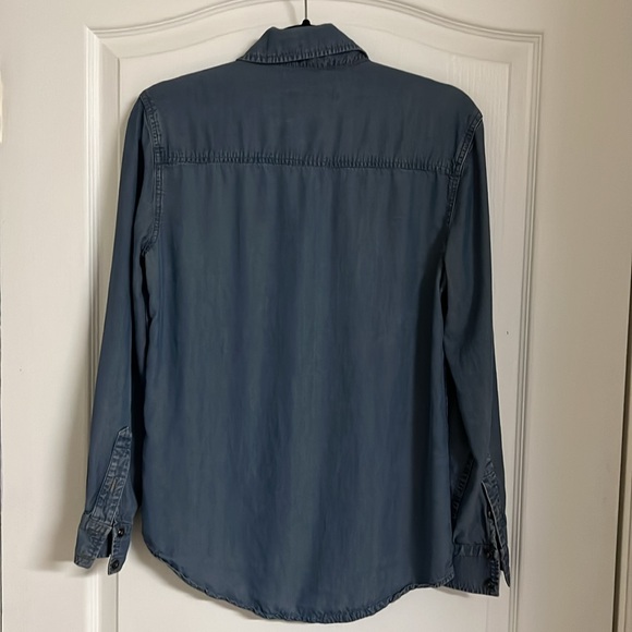 Fidelity button up top - Picture 5 of 5
